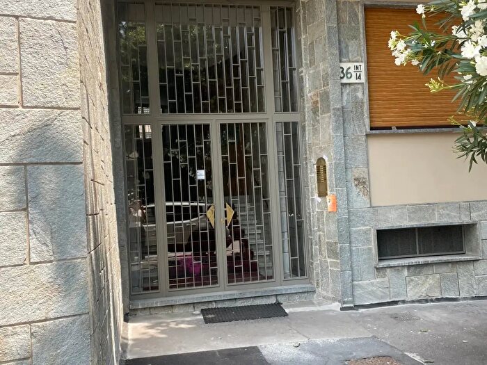 Appartamento con 5 locali in affitto in Via Malta, Torino