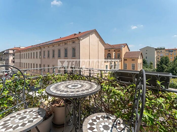 Appartamento trilocale in vendita in Via Kramer, Milano