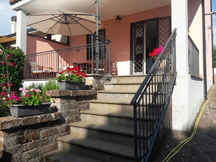 Casa con 5 locali in vendita in Via delle Ginestre, Nepi