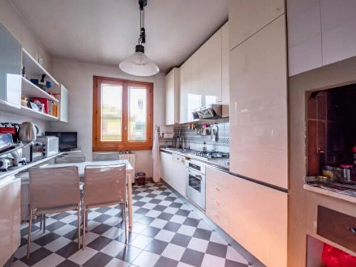 Casa con 6 locali in vendita in Bucine