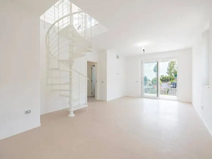 Appartamento quadrilocale in vendita in Via Goffredo Mameli, Bordighera