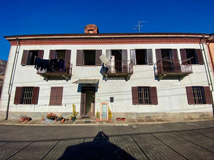 Casa con 6 locali in vendita in Strada Susa, Bussoleno