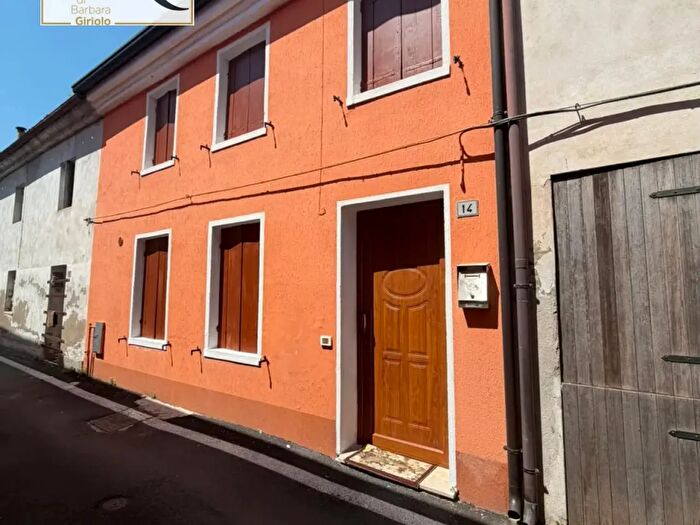 Casa con 5 locali in vendita in Badia Polesine