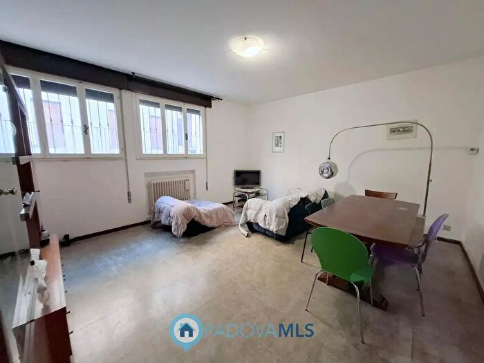 Appartamento trilocale in vendita in Via Vincenzo Stefano Breda, Padova