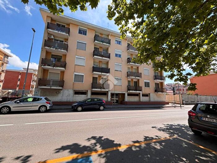 Appartamento monolocale in affitto in Viale Giulio Cesare, Bicocca, Novara