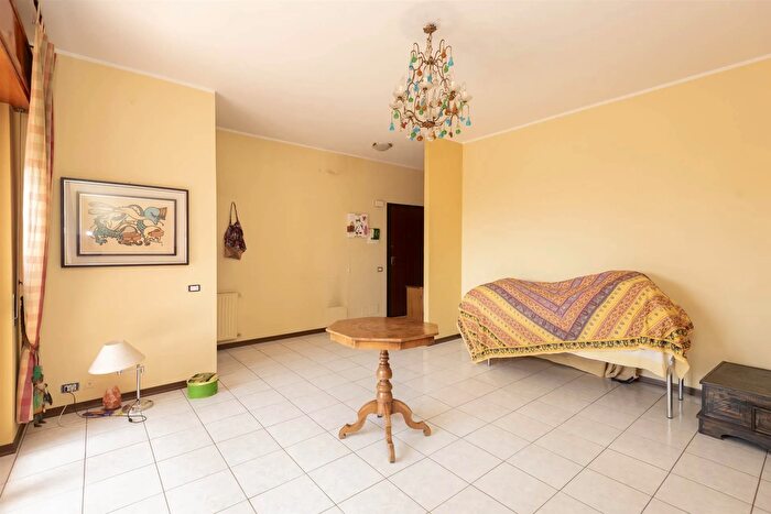 Appartamento trilocale in affitto in Via Nuovalucello, Catania