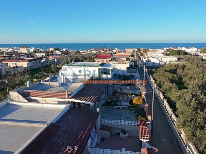 Casa trilocale in vendita in Strada Detta della Marina, Bari