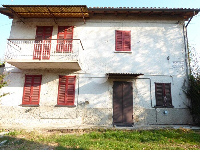 Casa trilocale in vendita in Frazione Molino Folla, Montu Beccaria