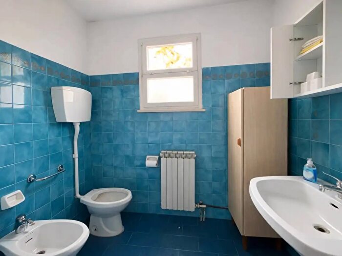 Casa con 7 locali in vendita in Viale Pascoli, Rimini