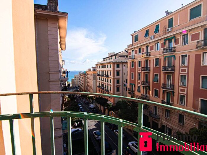 Appartamento quadrilocale in affitto in Via Trento, Albaro, Genova