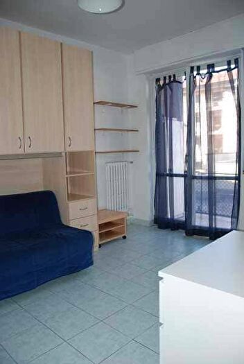 Appartamento monolocale in affitto in Via Luigi Manzotti, Dergano, Milano