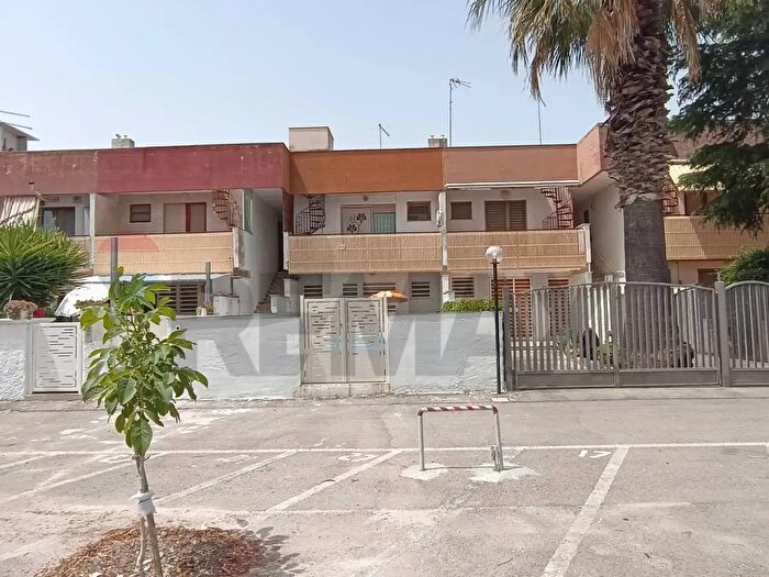 Appartamento trilocale in vendita in Via Libeccio, Manfredonia