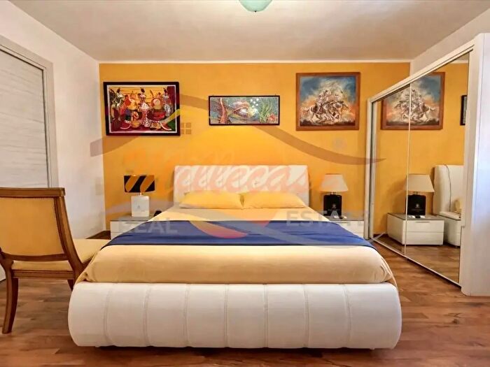 Appartamento trilocale in vendita in Via Vincenzo Boscarino, Siracusa