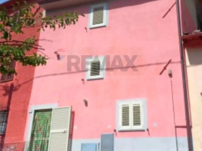 Casa trilocale in vendita in Via Capanne Snc, Vagli Sotto