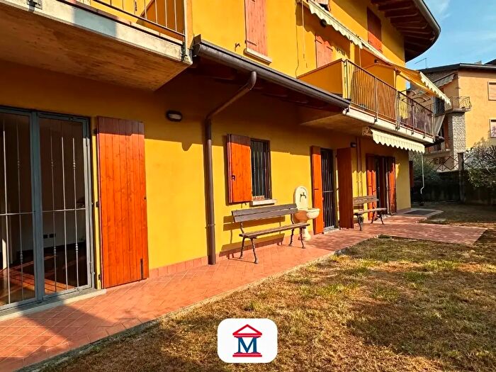 Appartamento trilocale in vendita in Via Ruggeri da Stabello, Bergamo