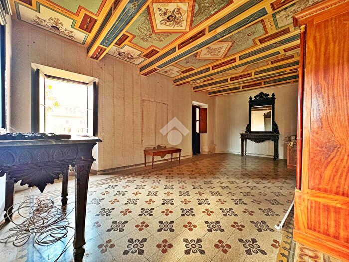 Appartamento con 10 locali in vendita in Via Petrelli, Sigillo