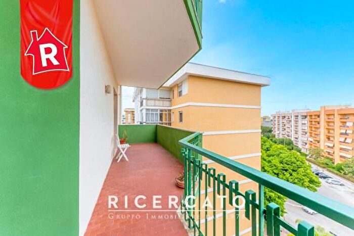 Appartamento con 6 locali in vendita in Via Benevento, Lecce