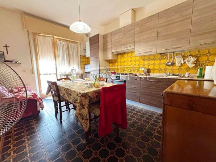 Casa con 6 locali in vendita in Via Vittorio Emanuele, Mondavio