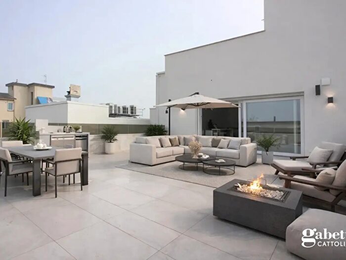 Appartamento con 5 locali in vendita in Cattolica