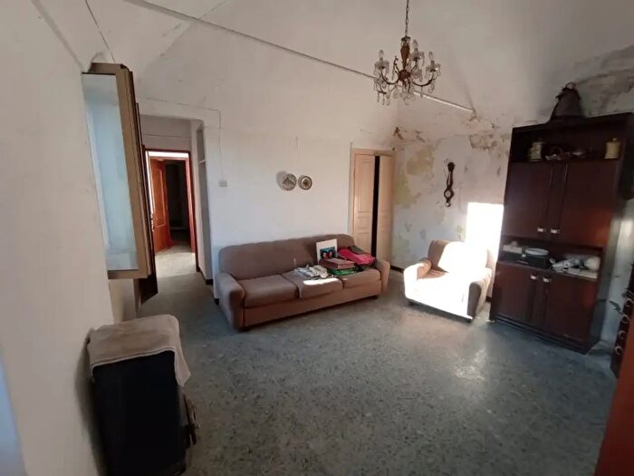 Appartamento quadrilocale in vendita in Via Cristoforo Colombo, Pontedassio