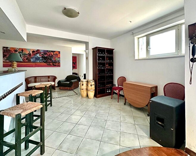 Appartamento bilocale in vendita in Via di Pozzuoli, Napoli