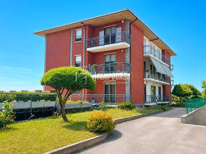 Appartamento trilocale in vendita in Feletto