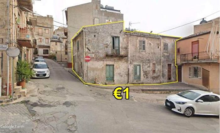 Casa trilocale in vendita in Campofranco