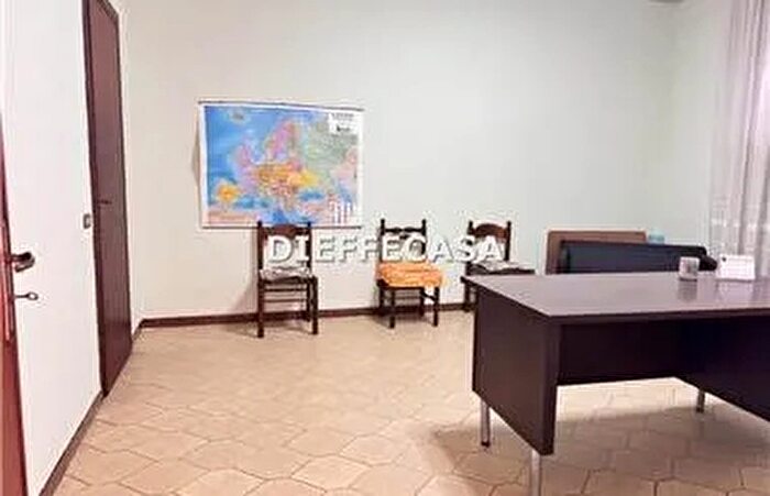 Appartamento con 7 locali in affitto in Viale Francesco De Vita Petrosino Tp, Petrosino