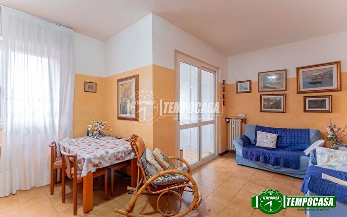 Appartamento quadrilocale in vendita in Via Federico Engels, Milano