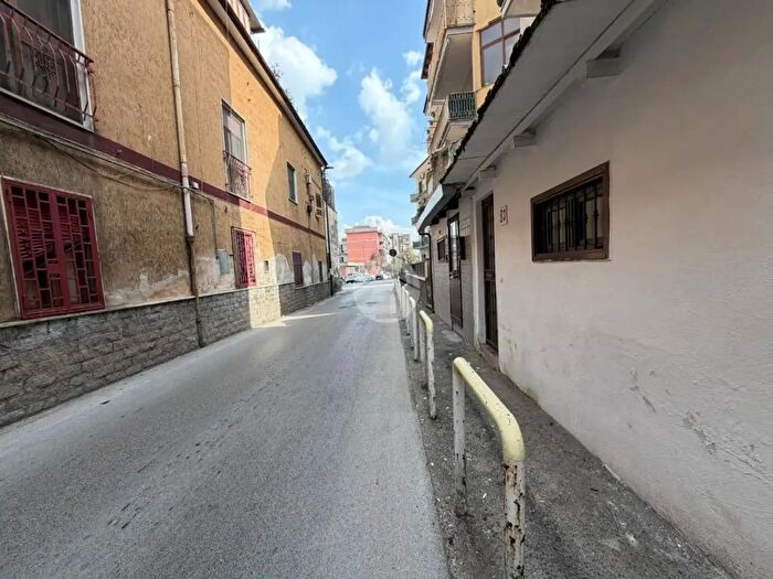 Appartamento monolocale in vendita in Corso Marianella, Napoli