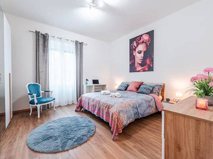 Appartamento trilocale in affitto in Via San Rocchino, Crocifissa di Rosa, Brescia