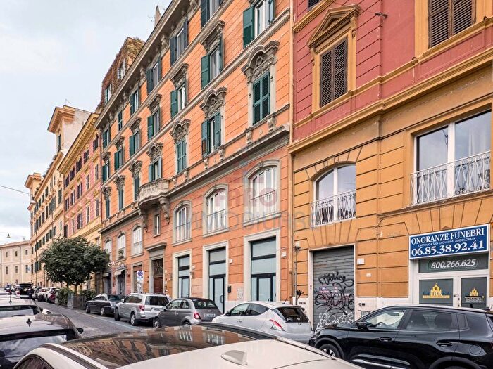 Appartamento bilocale in affitto in Via di San Giovanni in Laterano, Colosseo Fori Imperiali, Roma