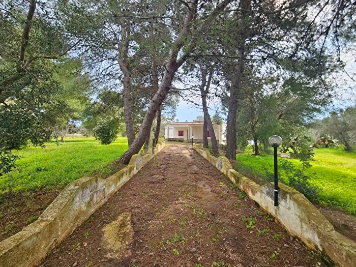 Casa con 5 locali in vendita in Carovigno