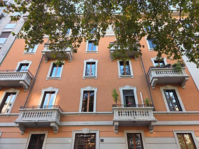 Appartamento trilocale in affitto in Viale Campania, Plebisciti Susa, Milano