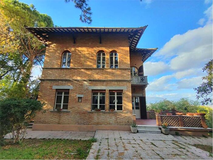 Casa con 6 locali in affitto in Centro, Montefalco