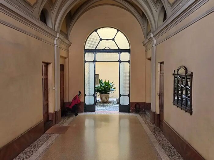 Appartamento con 6 locali in vendita in Modena