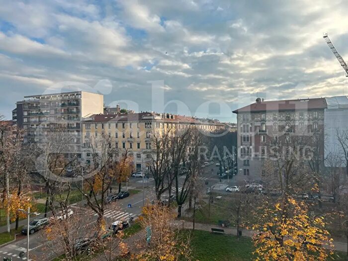 Appartamento bilocale in affitto in Via Castel Morrone a, Milano