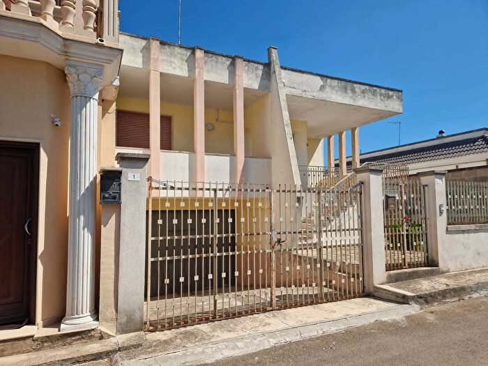 Appartamento con 7 locali in vendita in Via Fogazzaro Antonio, Erchie