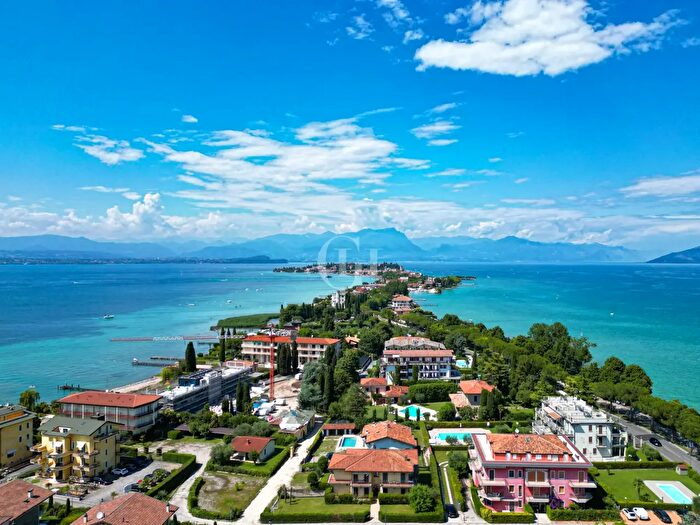 Appartamento bilocale in vendita in Via Benaco, Sirmione