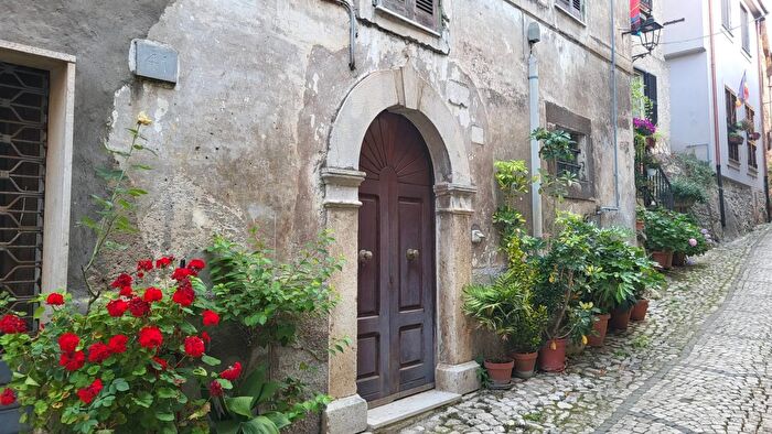 Appartamento trilocale in vendita in Via Dante, Gavignano