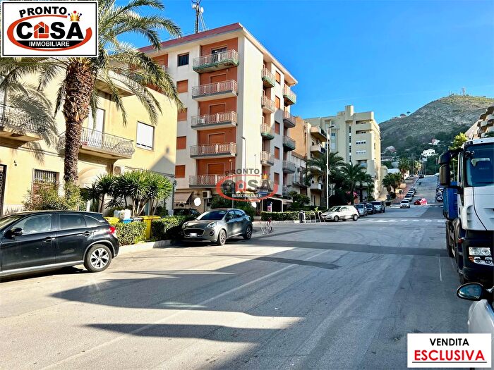 Appartamento quadrilocale in vendita in Erice