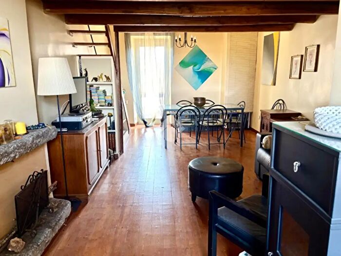 Appartamento bilocale in vendita in Piazza San Nicola, Faleria