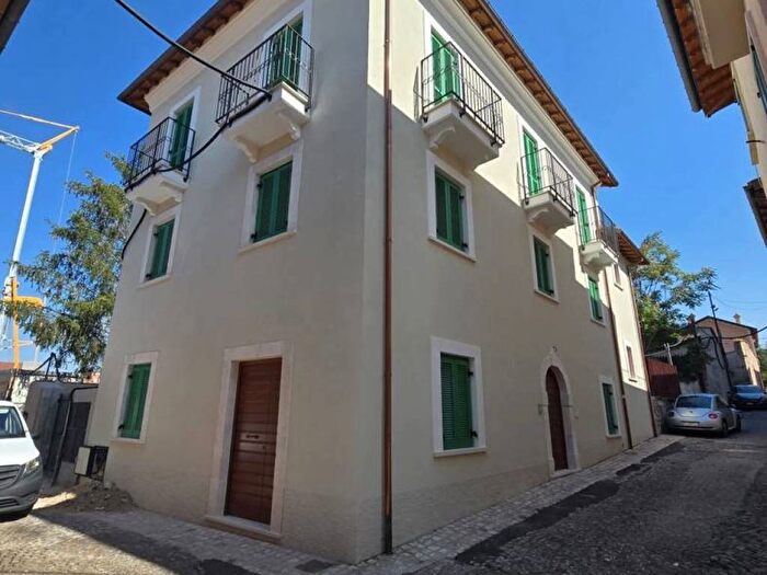 Appartamento quadrilocale in affitto in Via Coppito snc, Duomo Fontana Luminosa, L'Aquila