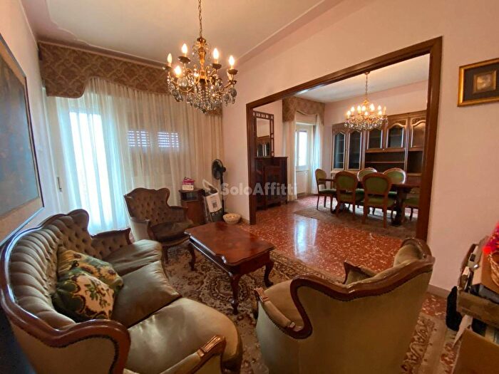 Appartamento con 5 locali in affitto in Le Rase Vetiche, Frosinone