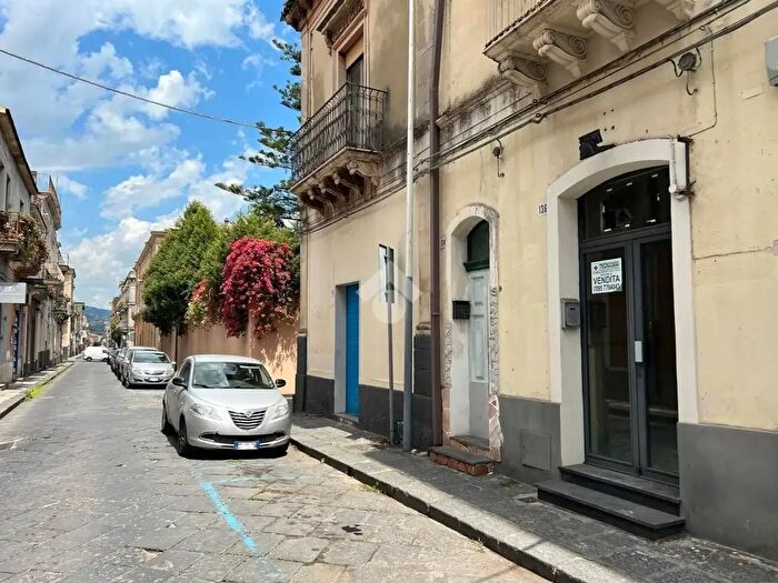 Casa trilocale in vendita in Via Nicolò Tommaseo, Giarre