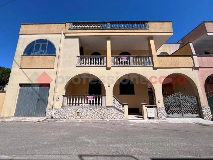 Appartamento trilocale in vendita in Via S Martino, Castro