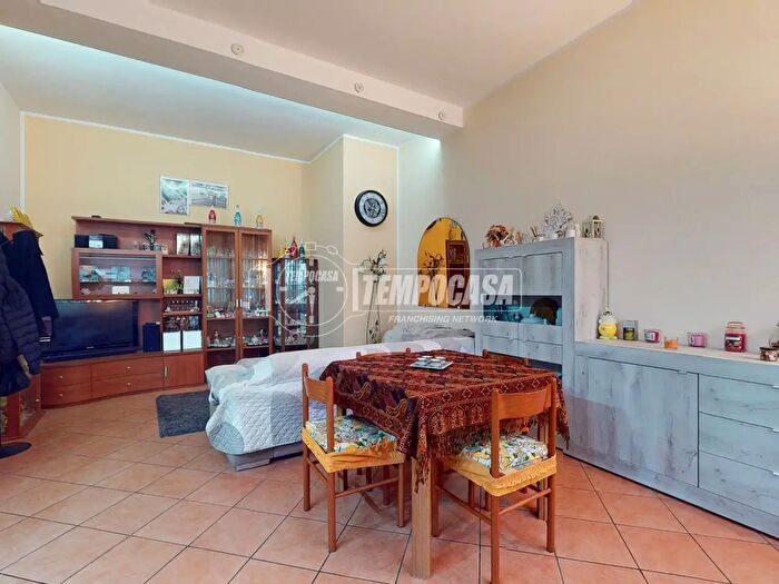 Appartamento trilocale in vendita in Viale Carlo Pisacane, Sassuolo