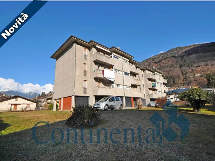 Appartamento con 5 locali in vendita in Via Mamma Calvi, Piazza Brembana