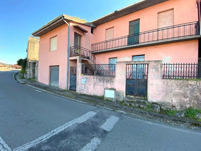 Appartamento con 6 locali in vendita in Via Sulis, Ballao