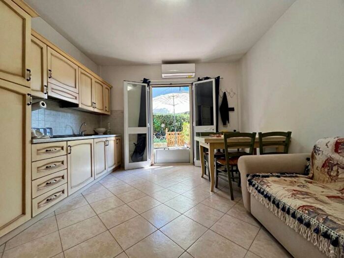 Appartamento bilocale in affitto in Via dei Narcisi, Tirrenia, Pisa